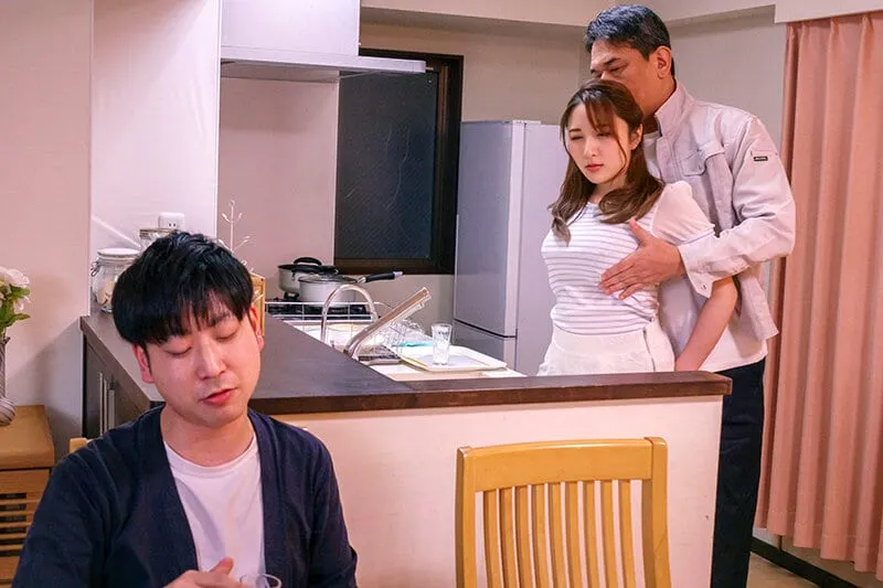 ông chồng hiền không đáp ứng đủ chuyện chăn gối, bà xã chết mê trước gã nhà bên dân chơi