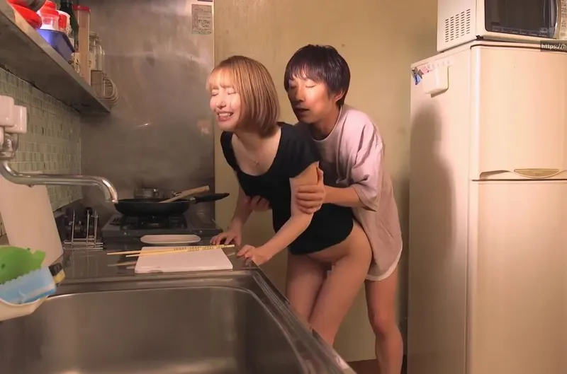 Chị dâu mất nết về quê chơi rồi trả bài với cậu em chồng