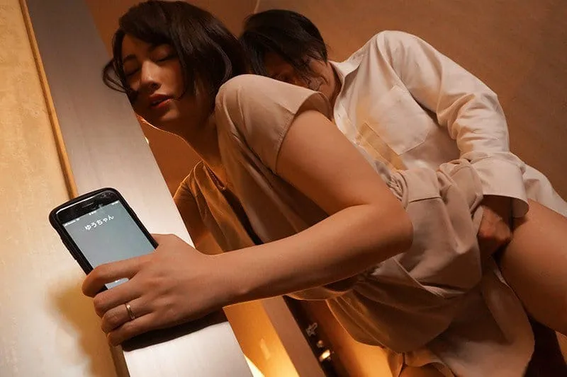 Bà xã đi họp lớp rồi làm tình với nyc mặc cho anh xã ở nhà chờ