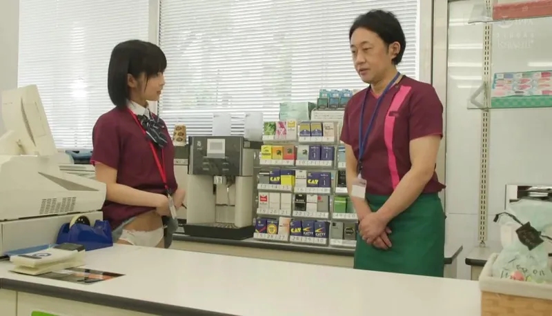 Lỗ lồn dễ thương đi làm thêm gạ chịch anh quản lý