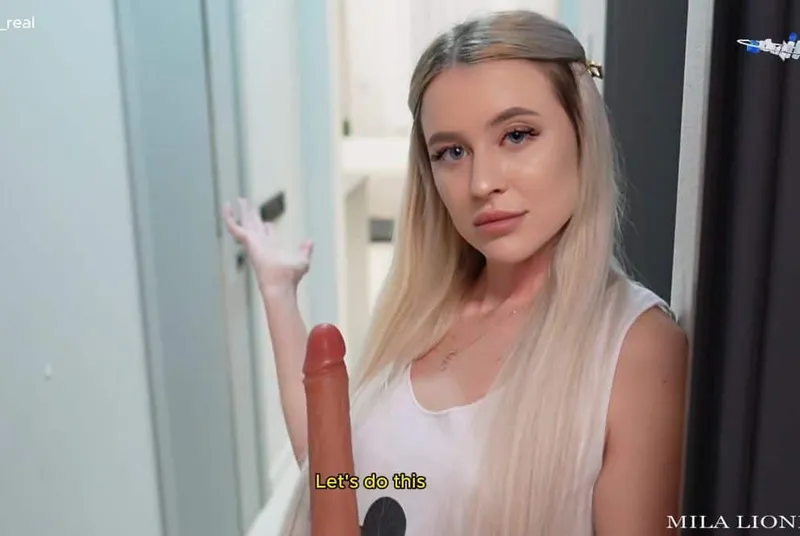 Giao dương vật giả chất lượng kém, anh shipper phải đền tiền bằng cục thịt thật